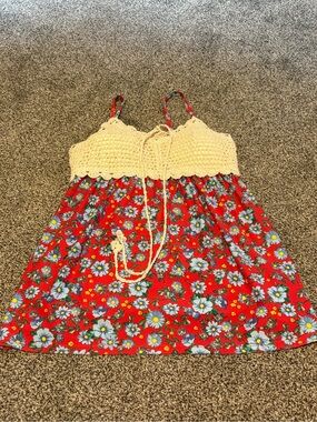 Crochet Bodice Floral Top in Red and Cream